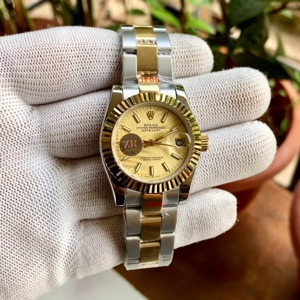 DateJust Gold Fluted Bezel Timepiece Rolex