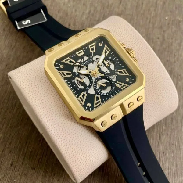 Guess GW0637G2 Black Rectangular Dial