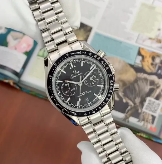Omega Racing Speedmaster Chronometer Chronograph