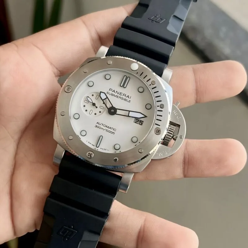 Panerai Submersible Bianco PAM02223