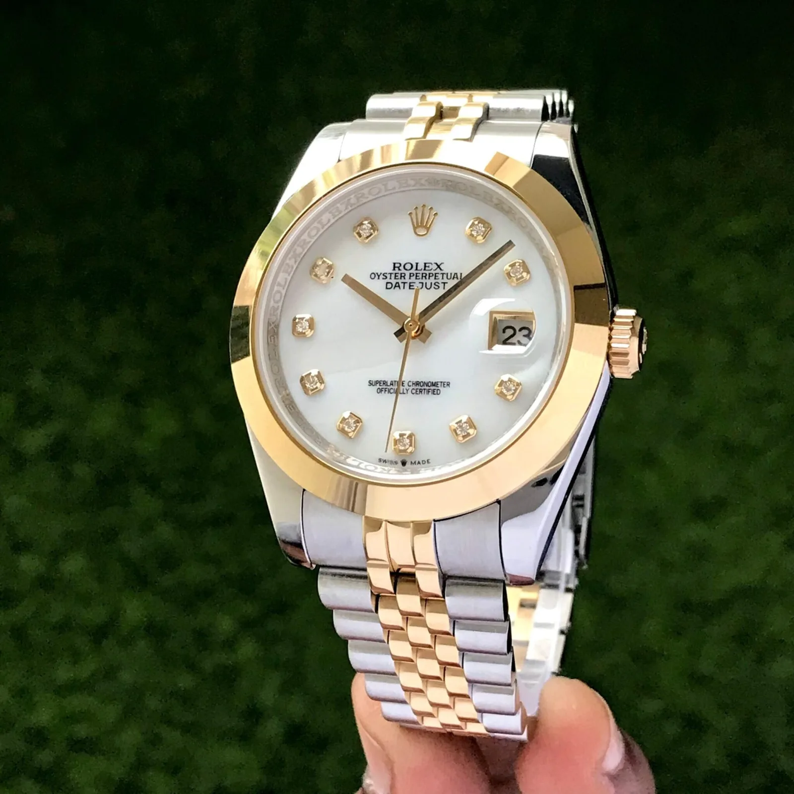 Rolex DateJust White 41 Mother of Pearl