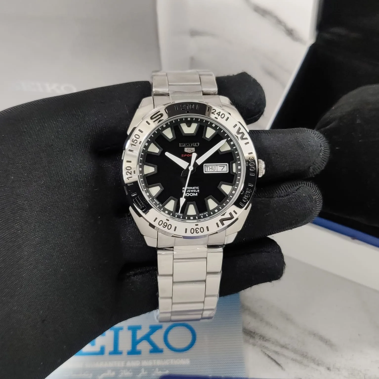 Seiko Sports 5 SRP739K1 Silver Black Dial